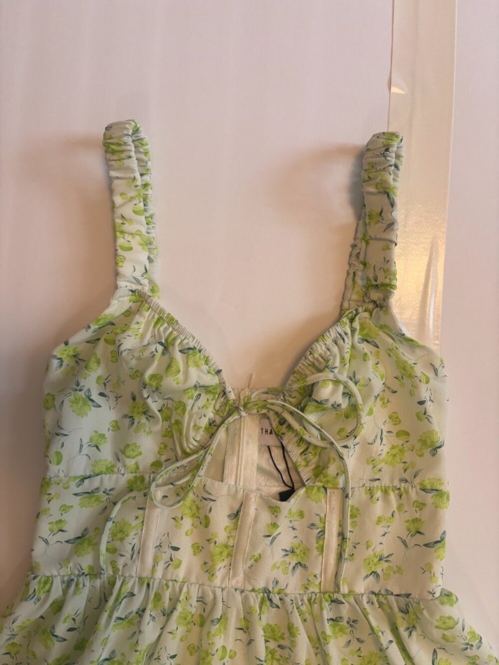 That’s So Fetch Meznin Green Floral Mini Dress NWT XXS AU 4 Cutout Party - Picture 3 of 9